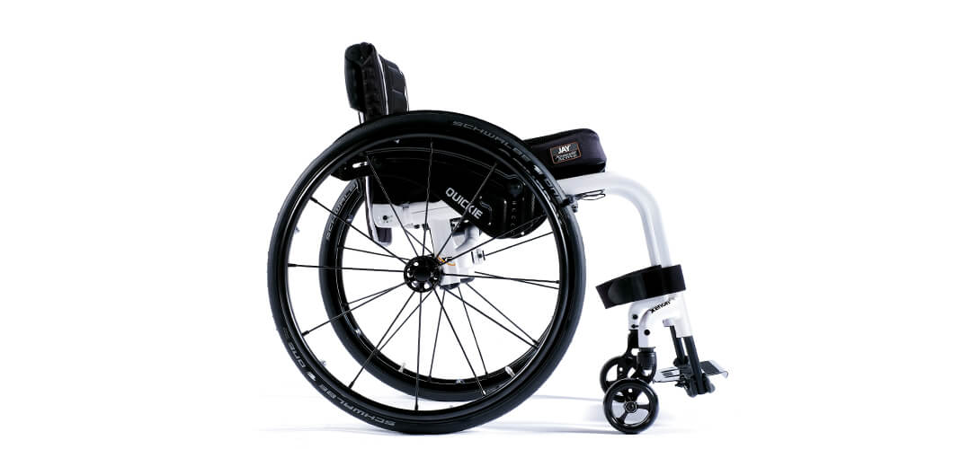 De QUICKIE Xenon<sup>2</sup> is een vouwframe rolstoel met een open frame ontwerp.