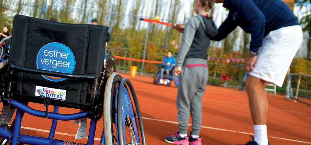 Rolstoeltennis leren met de Esther Vergeer Foundation.