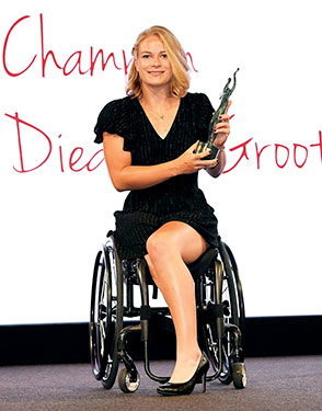 Team Sunrise atleet Anton de Rooij. Diede met haar 2018 ITF Champions Award!