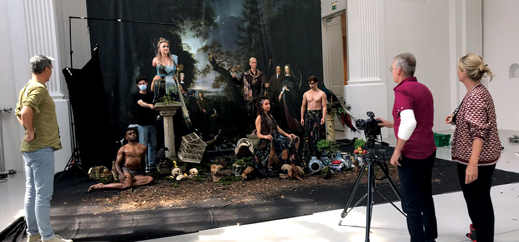 Een kijkje achter de schermen tijdens de Modern Warriors 'hunting scène' fotoshoot van Hans Withoos, waar ik een onderdeel van was.