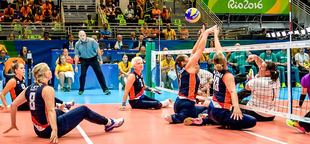 Zitvolleybal voor vrouwen.