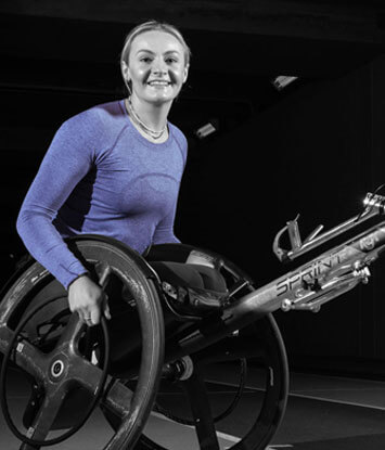 Melanie Woods in actie