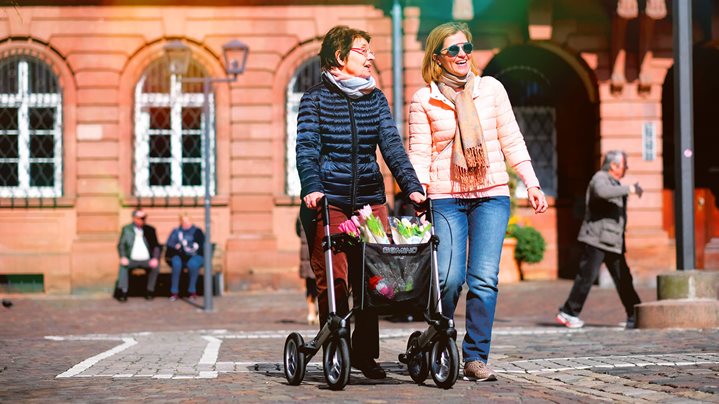 Met je rollator boodschappen doen