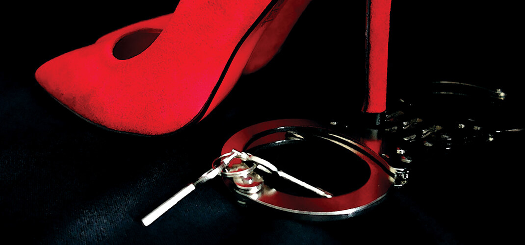 Experimenteren met handboeien.